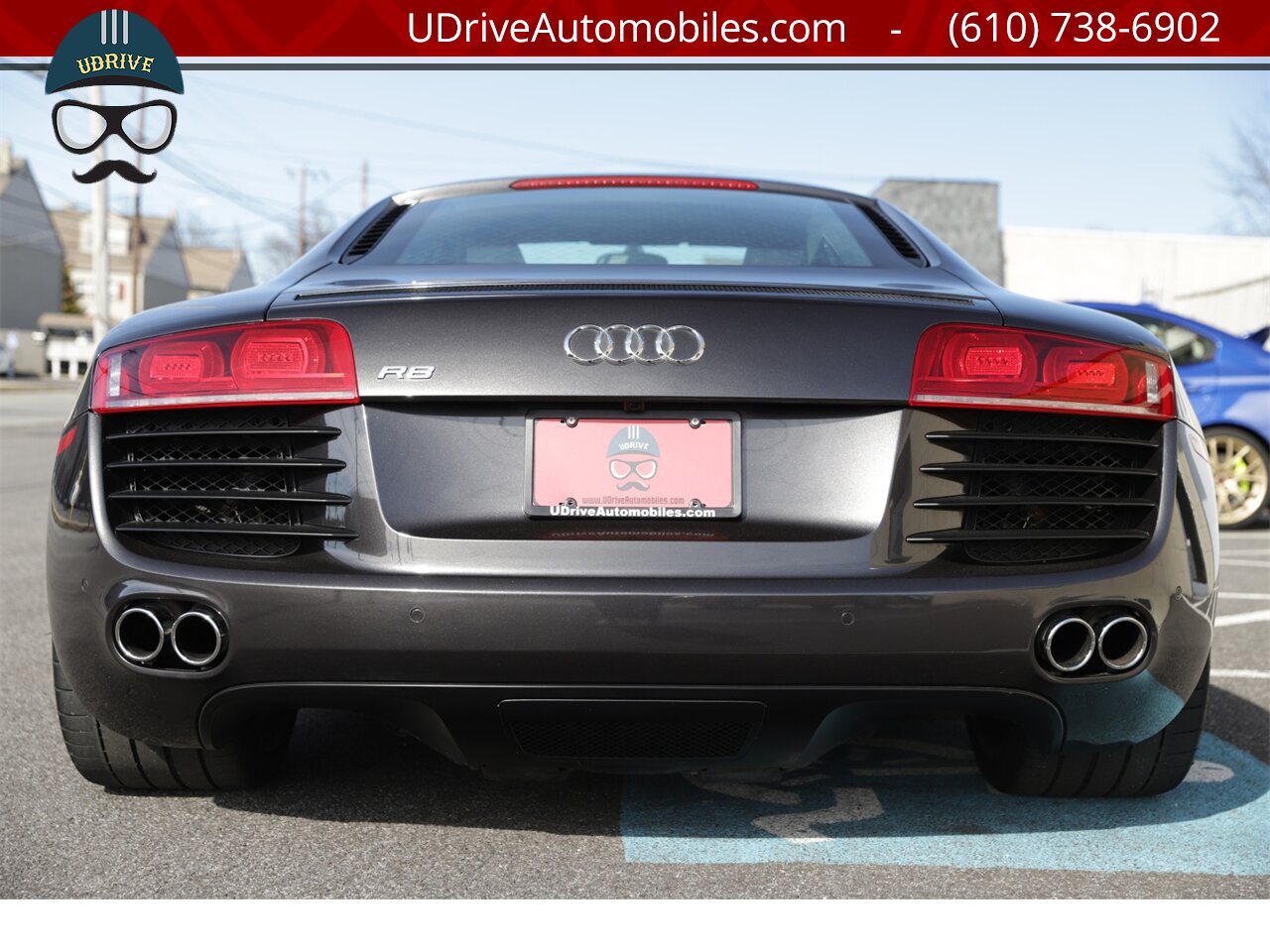 2012 Audi R8 R8 6 Speed 1 Owner LED Carbon Fiber Blades  Conv Pkg Lthr Pkg - Photo 17 - West Chester, PA 19382