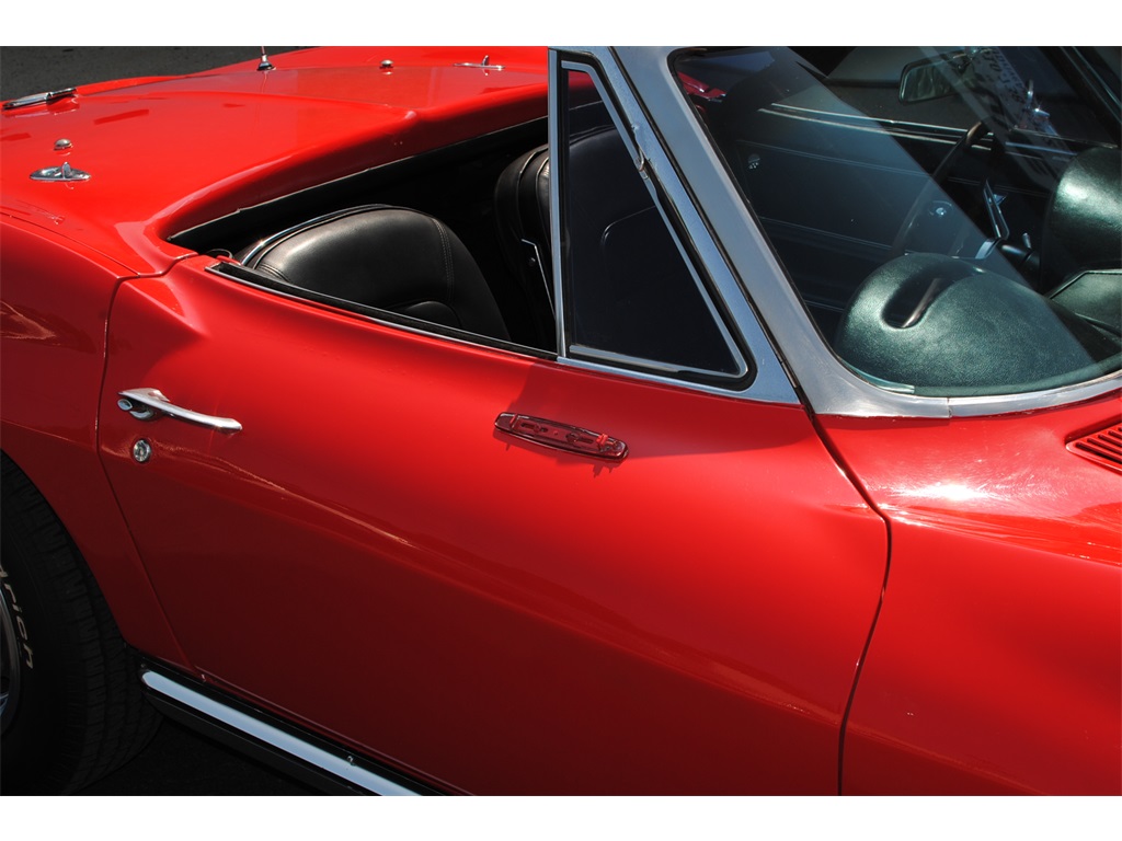 1965 Chevrolet Corvette Stingray   - Photo 13 - West Chester, PA 19382