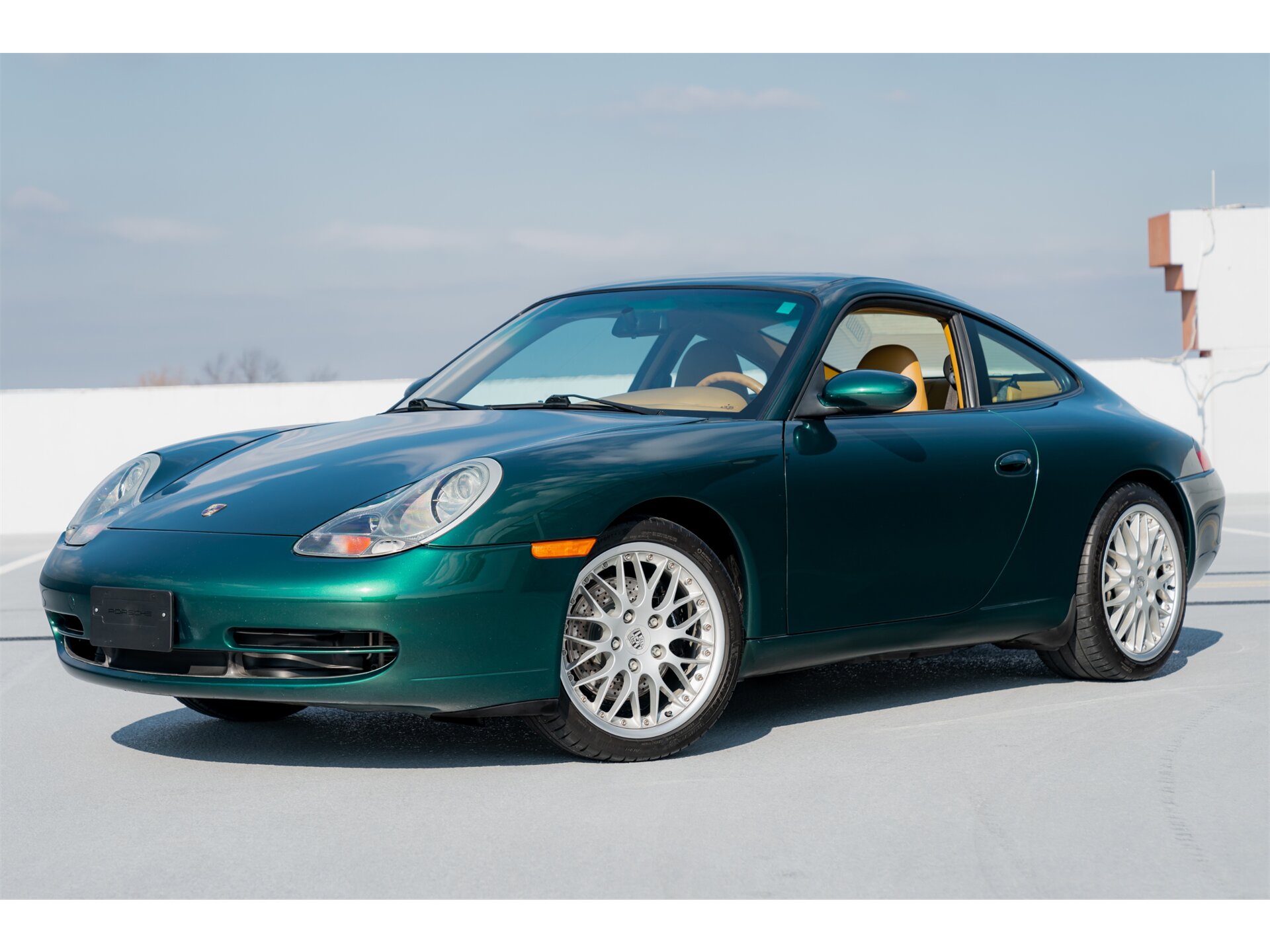 ぷれしゃす 2001 Porsche 911 Carrera 996 Coupe 6 Speed Rare Rain Forest