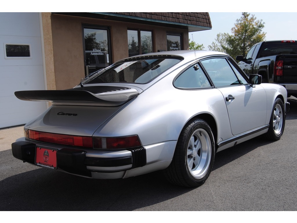 1989 Porsche 911 Carrera   - Photo 12 - West Chester, PA 19382