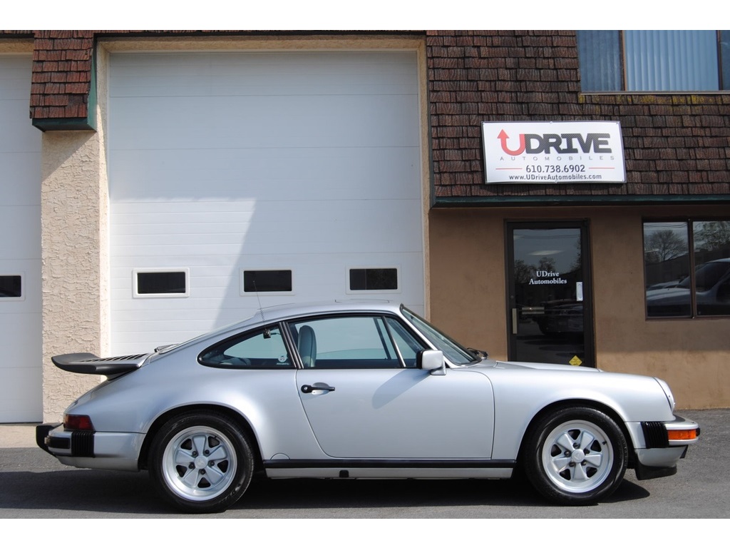 1989 Porsche 911 Carrera   - Photo 11 - West Chester, PA 19382