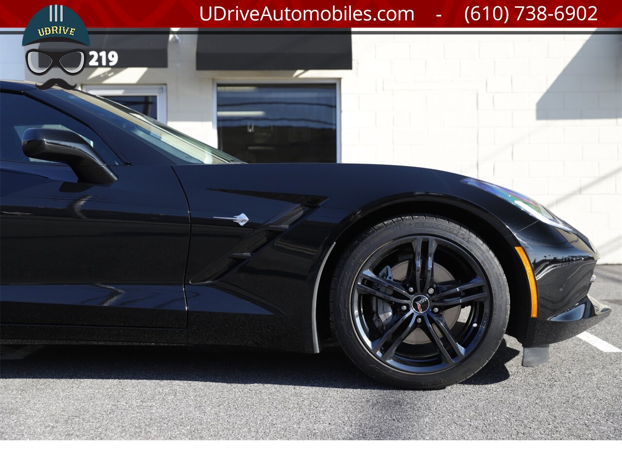 2016 Chevrolet Corvette Stingray   - Photo 15 - West Chester, PA 19382