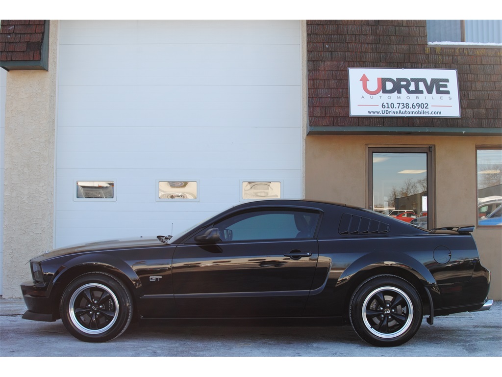 2007 Ford Mustang GT Premium   - Photo 1 - West Chester, PA 19382