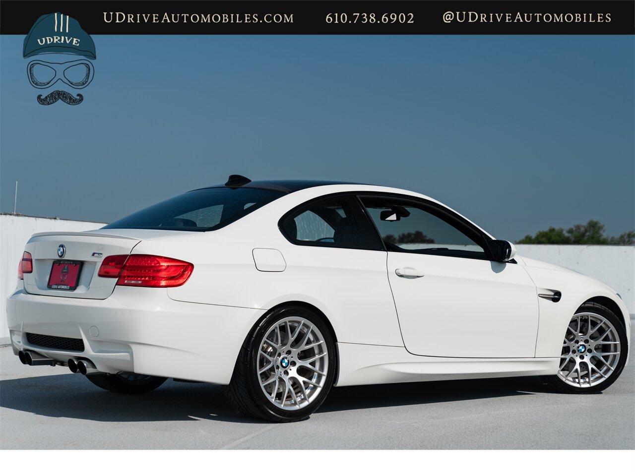 2013 BMW M3 Competition Pkg 6 Speed  Pure Enthusiast Spec No Nav Carbon Roof - Photo 2 - West Chester, PA 19382