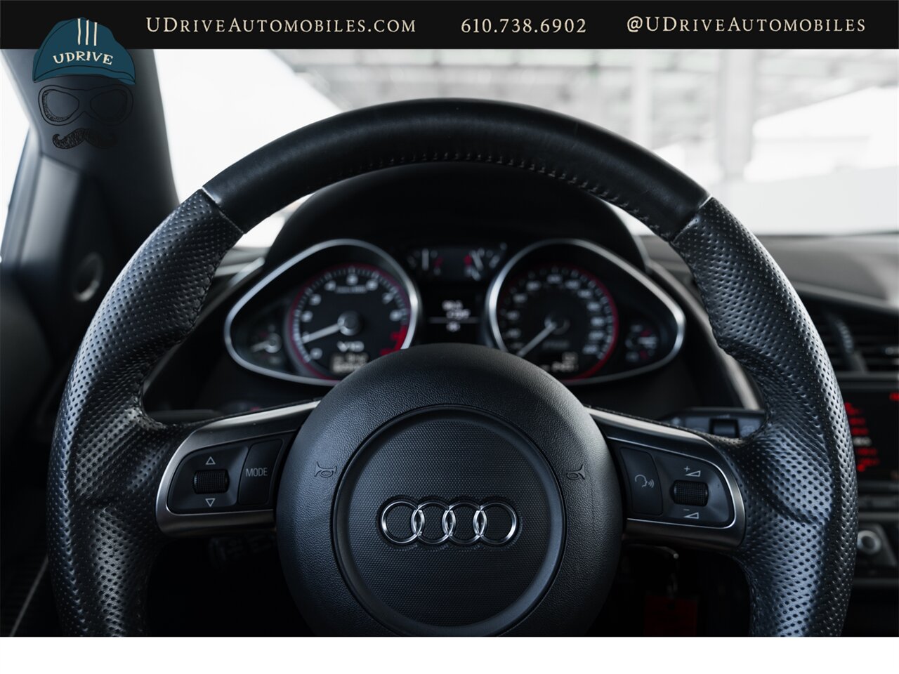 2012 Audi R8 5.2 quattro  V10 6 Speed Manual Red Stitching - Photo 30 - West Chester, PA 19382