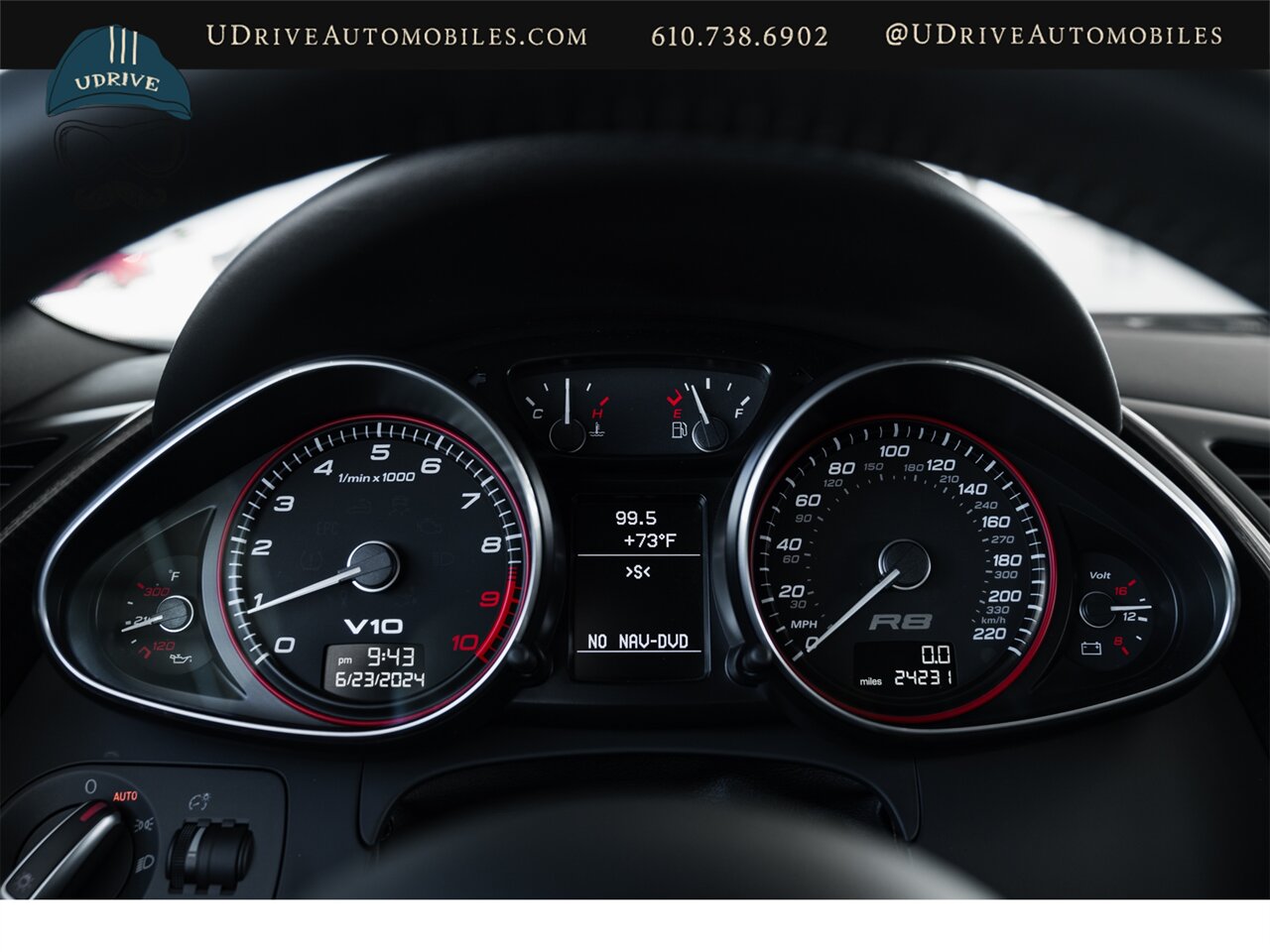 2012 Audi R8 5.2 quattro  V10 6 Speed Manual Red Stitching - Photo 31 - West Chester, PA 19382