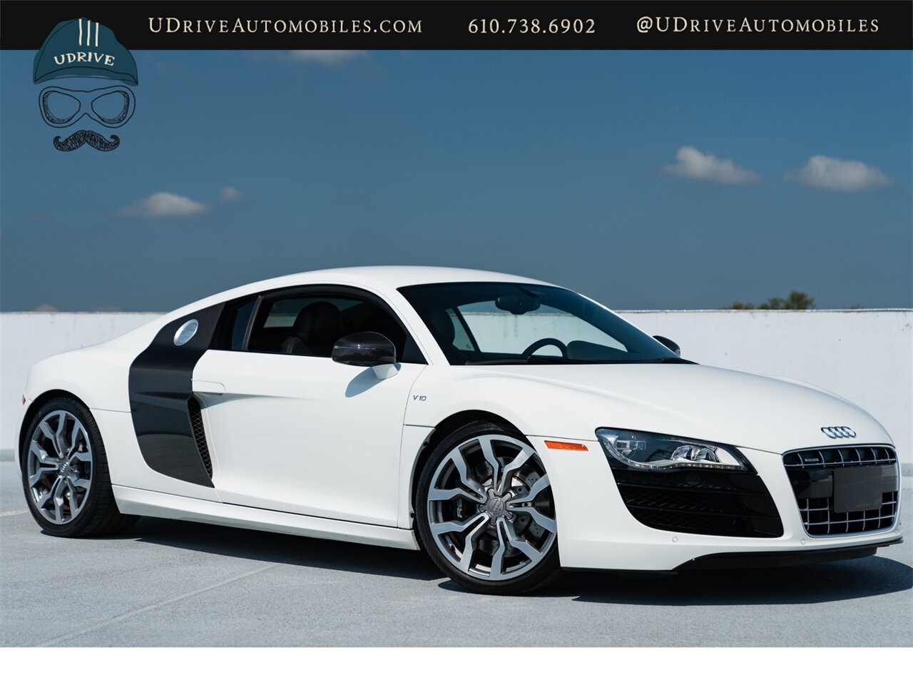 2012 Audi R8 5.2 quattro  V10 6 Speed Manual Red Stitching - Photo 3 - West Chester, PA 19382