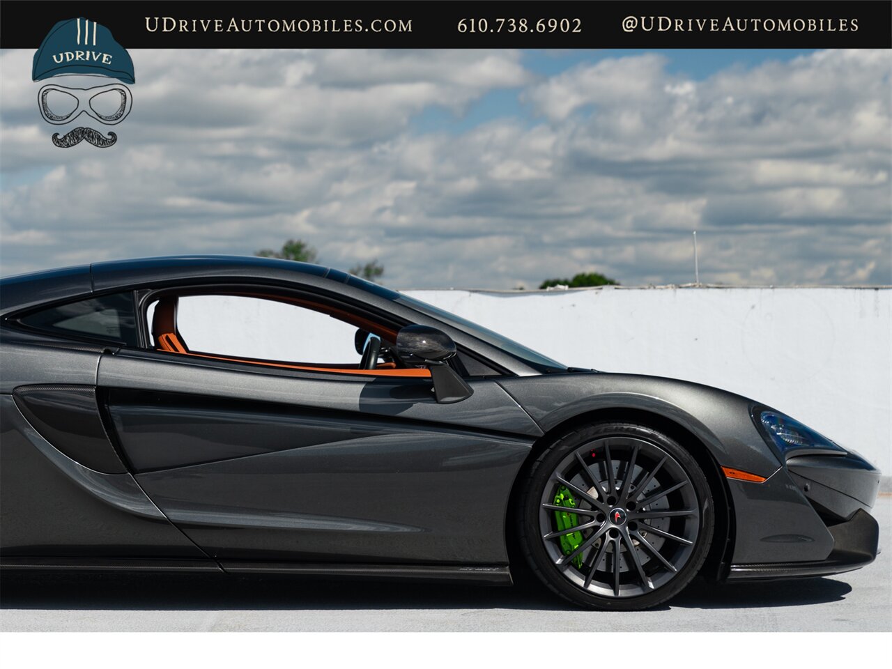 2017 McLaren 570 GT  Carbon Fibre Exterior Pack Sports Exhaust Bowers & Wilkens Audio - Photo 21 - West Chester, PA 19382