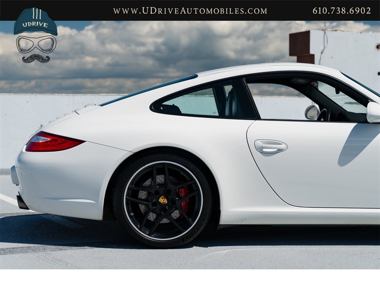 2009 Porsche 911 Carrera S  Red Belts Rare Carrara White - Photo 18 - West Chester, PA 19382