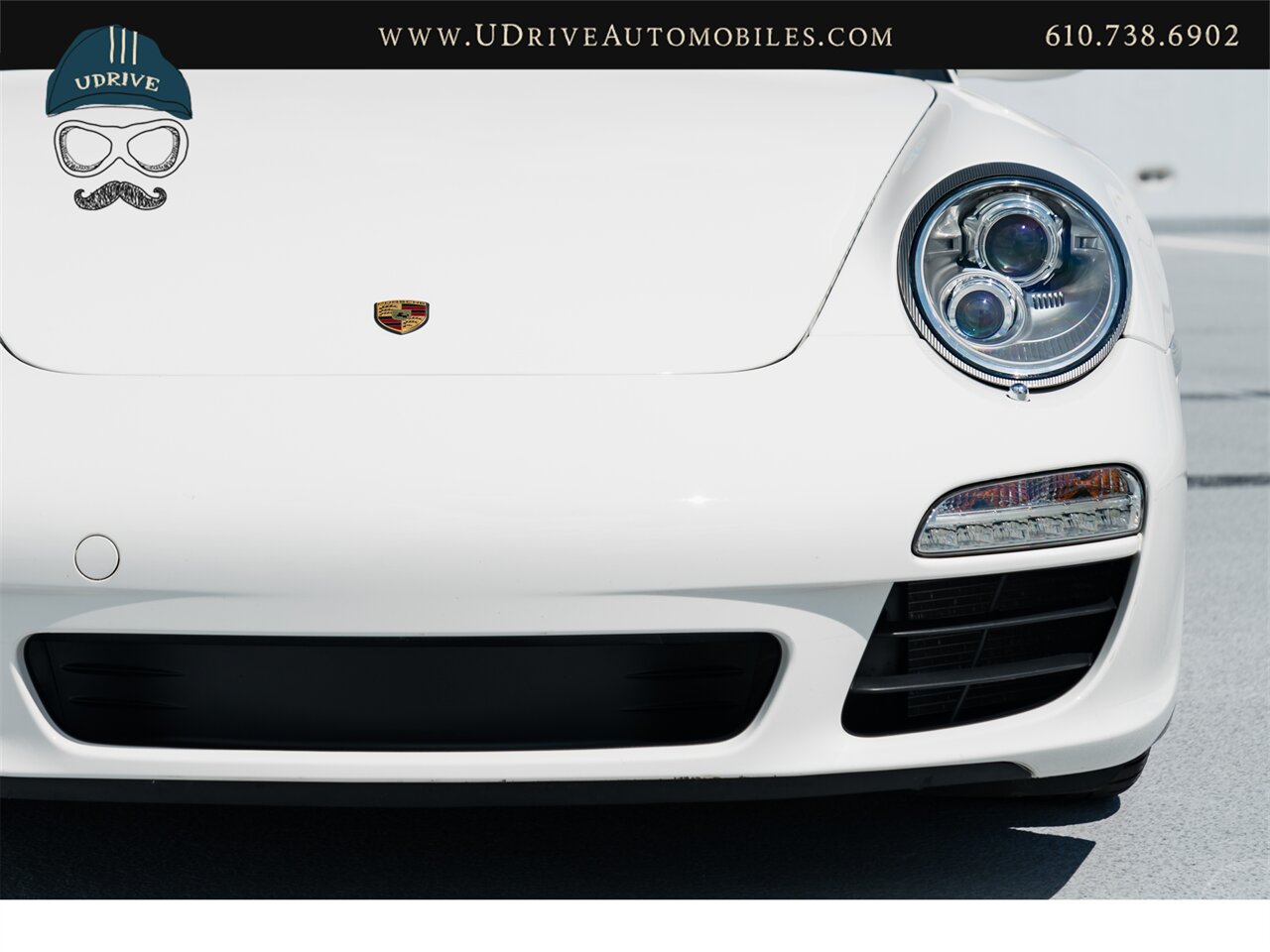 2009 Porsche 911 Carrera S  Red Belts Rare Carrara White - Photo 12 - West Chester, PA 19382