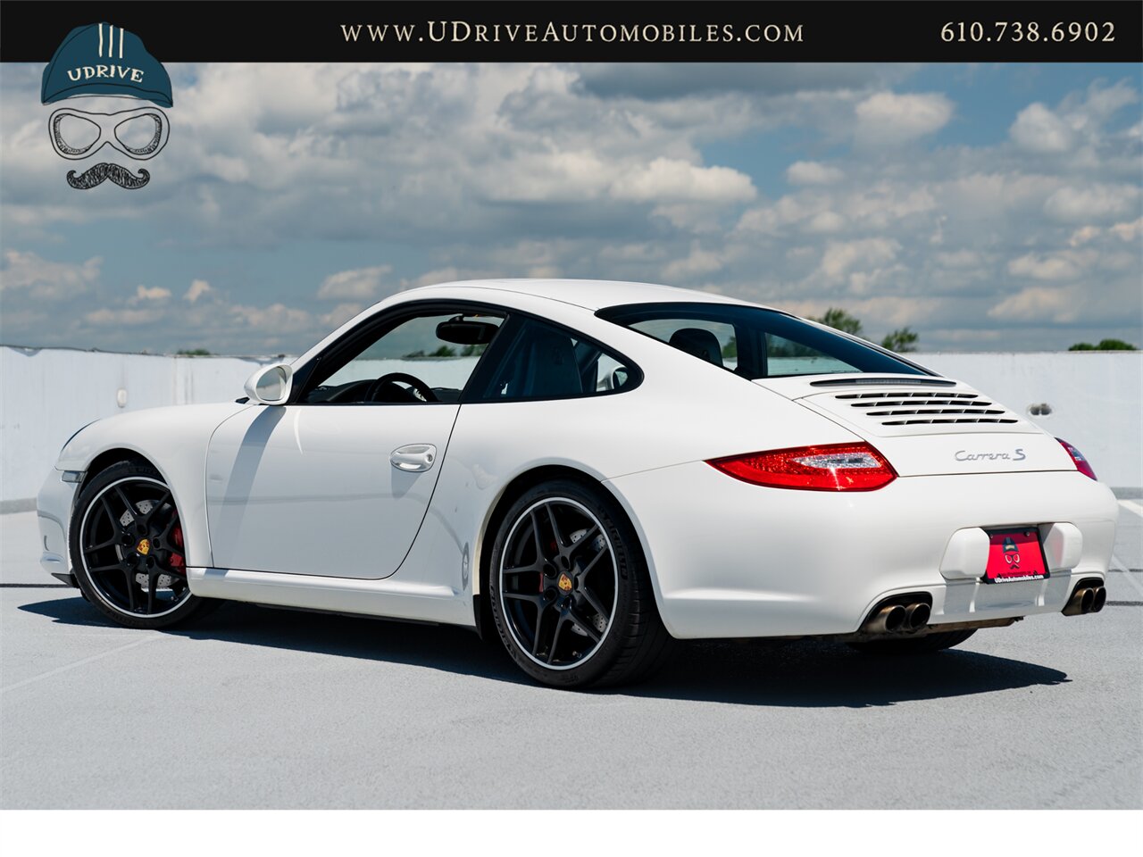 2009 Porsche 911 Carrera S  Red Belts Rare Carrara White - Photo 5 - West Chester, PA 19382