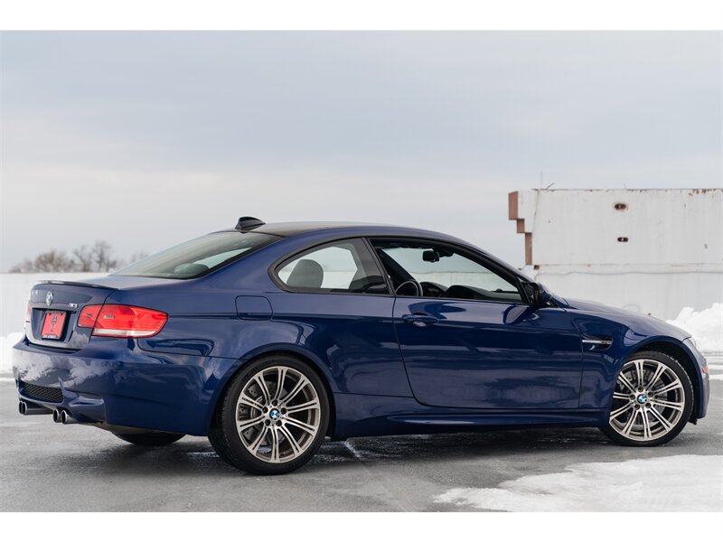 2008 BMW M3  6 Speed Manual Interlagos Blue Carbon Roof 19's