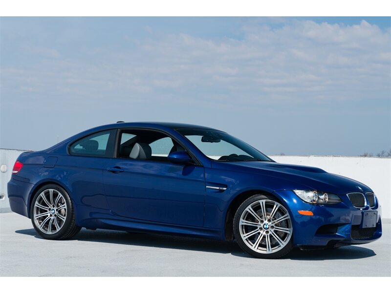 2008 BMW M3  6 Speed Manual Interlagos Blue Carbon Roof 19's