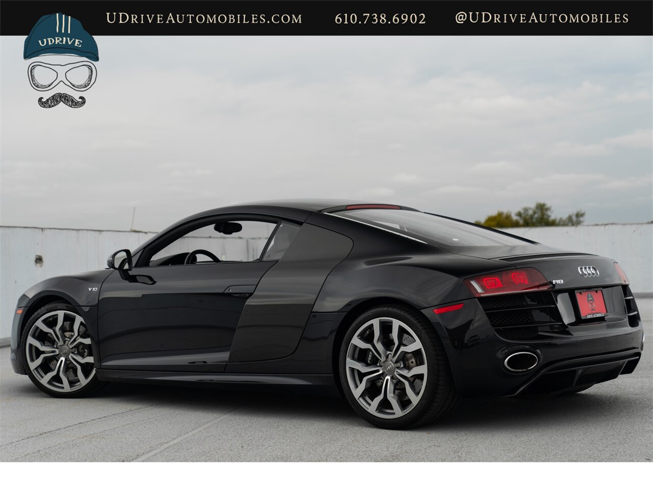 2012 Audi R8 5.2 quattro  V10 6 Speed Manual 8k Miles - Photo 4 - West Chester, PA 19382