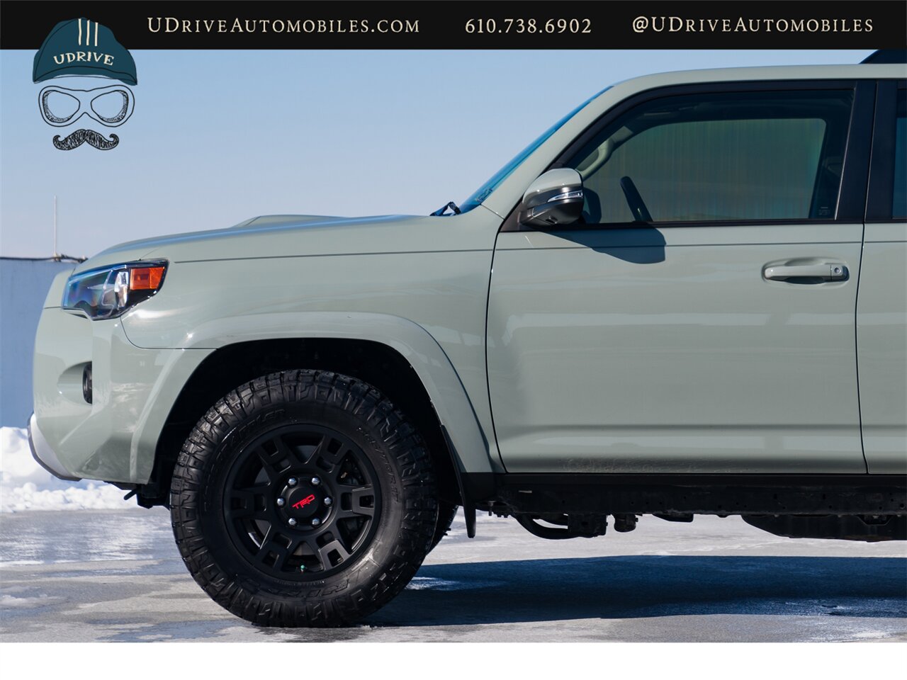 2023 Toyota 4Runner TRD Off-Road Premium  Lunar Rock Factory Warranty 1 Owner - Photo 9 - West Chester, PA 19382