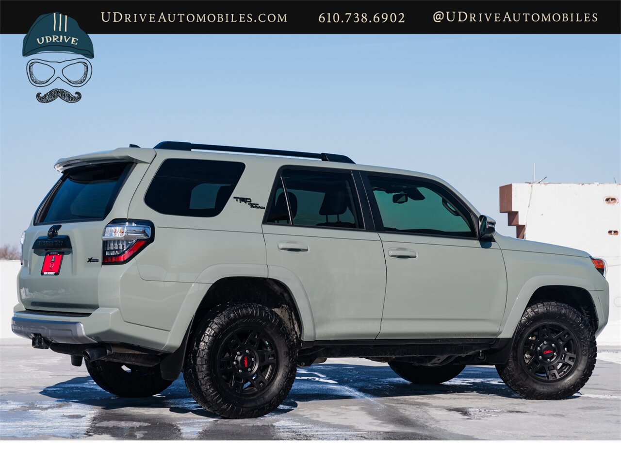 2023 Toyota 4Runner TRD Off-Road Premium  Lunar Rock Factory Warranty 1 Owner - Photo 2 - West Chester, PA 19382