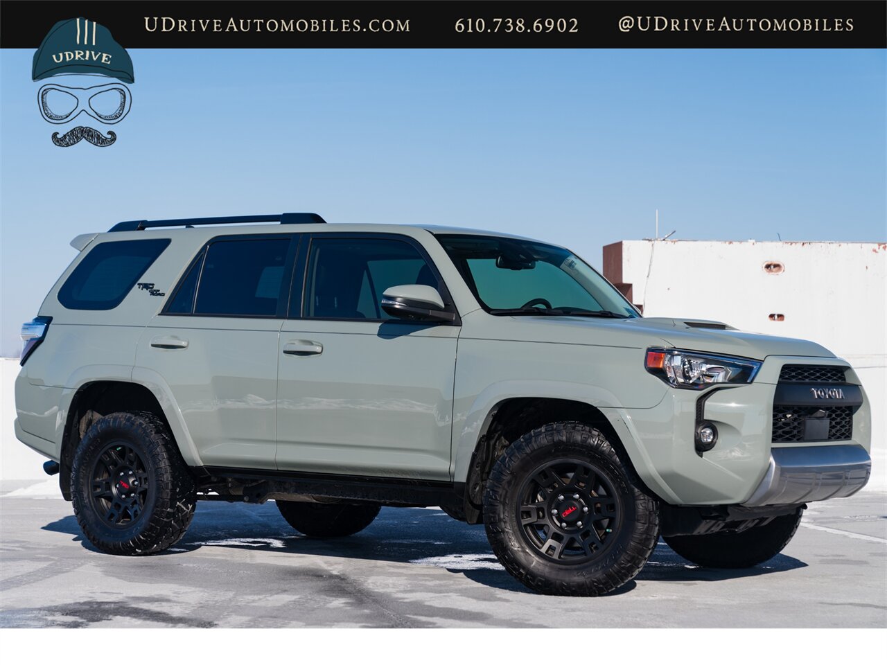 2023 Toyota 4Runner TRD Off-Road Premium  Lunar Rock Factory Warranty 1 Owner - Photo 3 - West Chester, PA 19382