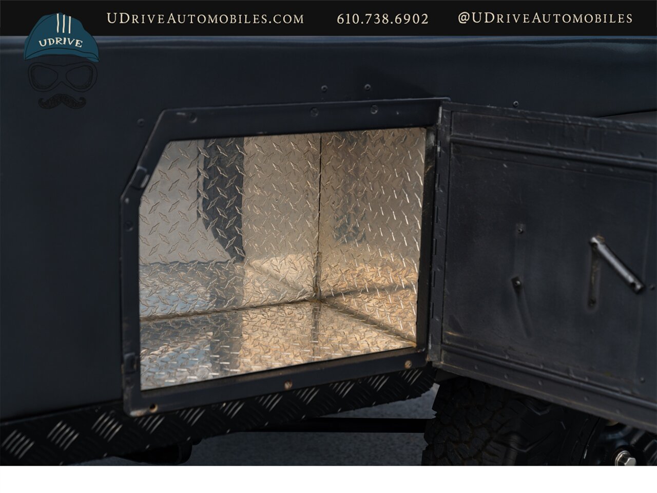 1986 Land Rover Defender Defender 110  Automatic Transmission 4.0L V8 Convertible Rear Jump Seats - Photo 41 - West Chester, PA 19382