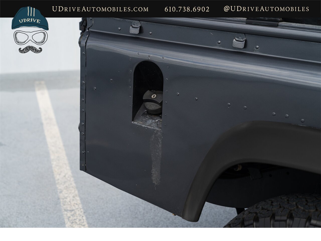 1986 Land Rover Defender Defender 110  Automatic Transmission 4.0L V8 Convertible Rear Jump Seats - Photo 26 - West Chester, PA 19382