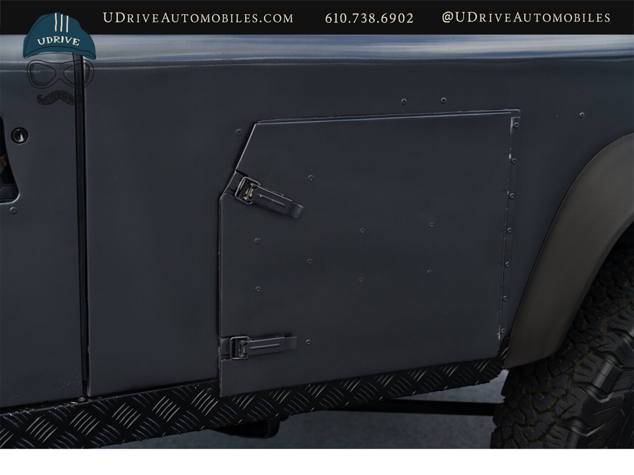 1986 Land Rover Defender Defender 110  Automatic Transmission 4.0L V8 Convertible Rear Jump Seats - Photo 40 - West Chester, PA 19382