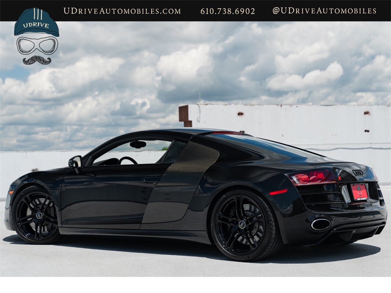 2010 Audi R8 5.2 Quattro  V10 6 Speed Manual - Photo 4 - West Chester, PA 19382