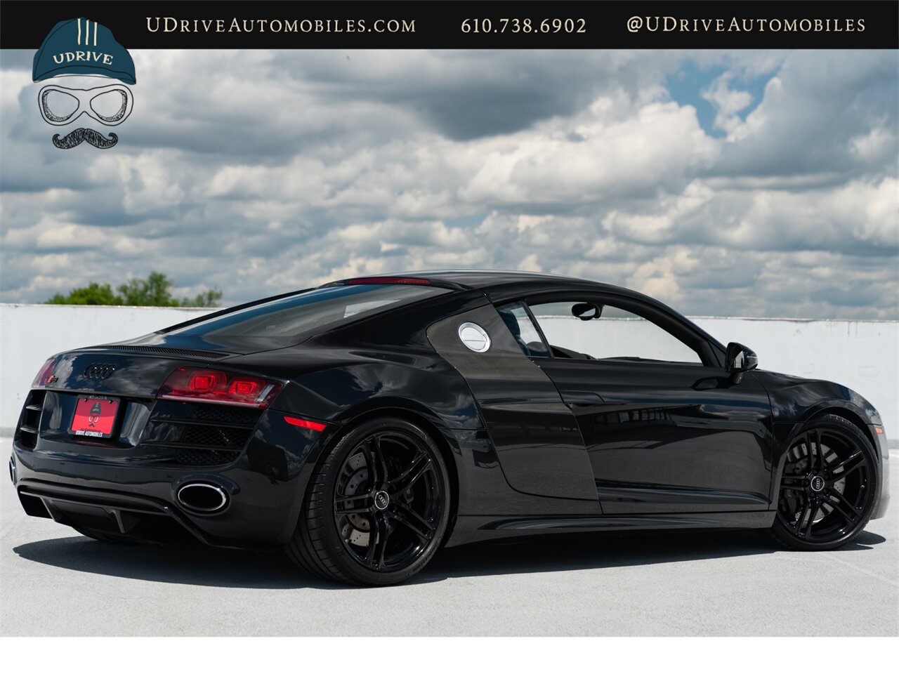 2010 Audi R8 5.2 Quattro  V10 6 Speed Manual - Photo 2 - West Chester, PA 19382