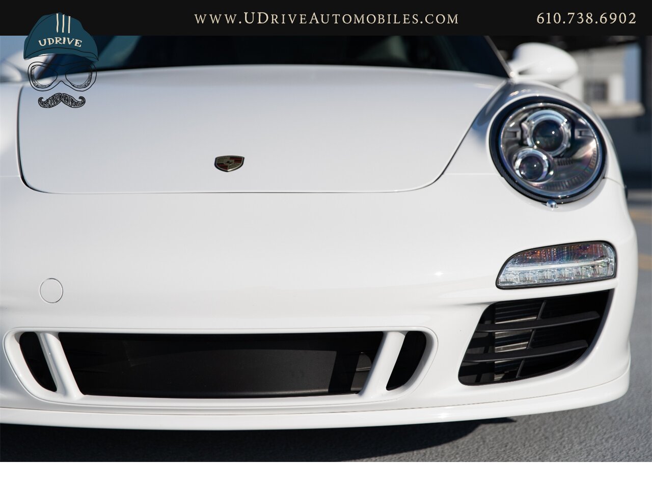 2011 Porsche 911 Carrera GTS 6 Speed 8k Miles Sports Suspension  Carrara White 997.2 - Photo 13 - West Chester, PA 19382