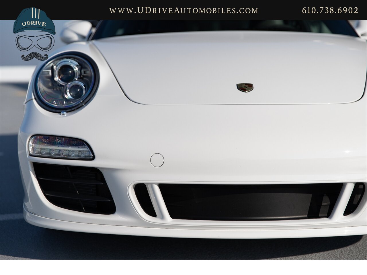 2011 Porsche 911 Carrera GTS 6 Speed 8k Miles Sports Suspension  Carrara White 997.2 - Photo 15 - West Chester, PA 19382