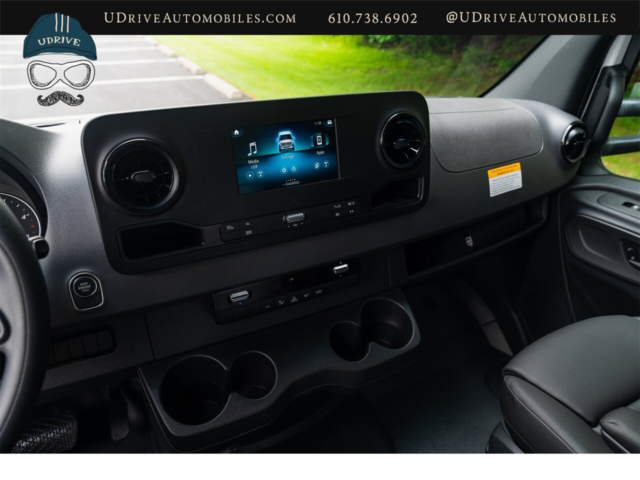 2023 Mercedes-Benz Sprinter 4500 Box Truck 260 Miles Diesel - Photo 47 - West Chester, PA 19382
