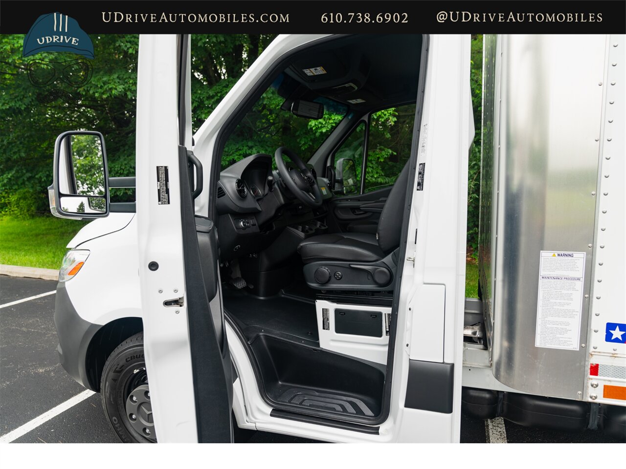 2023 Mercedes-Benz Sprinter 4500 Box Truck 260 Miles Diesel - Photo 38 - West Chester, PA 19382