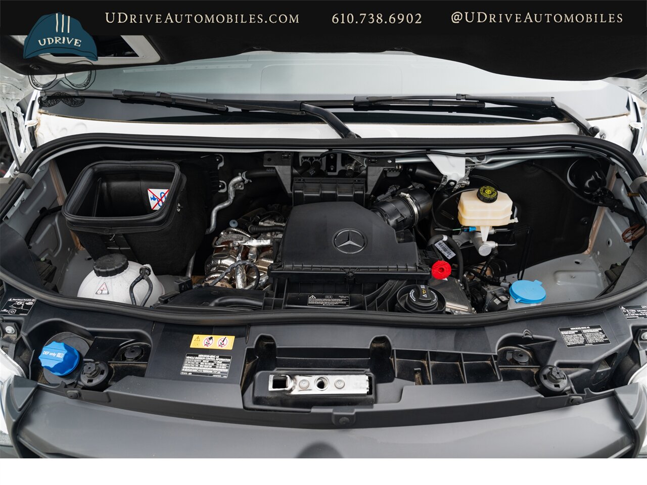 2023 Mercedes-Benz Sprinter 4500 Box Truck 260 Miles Diesel - Photo 54 - West Chester, PA 19382