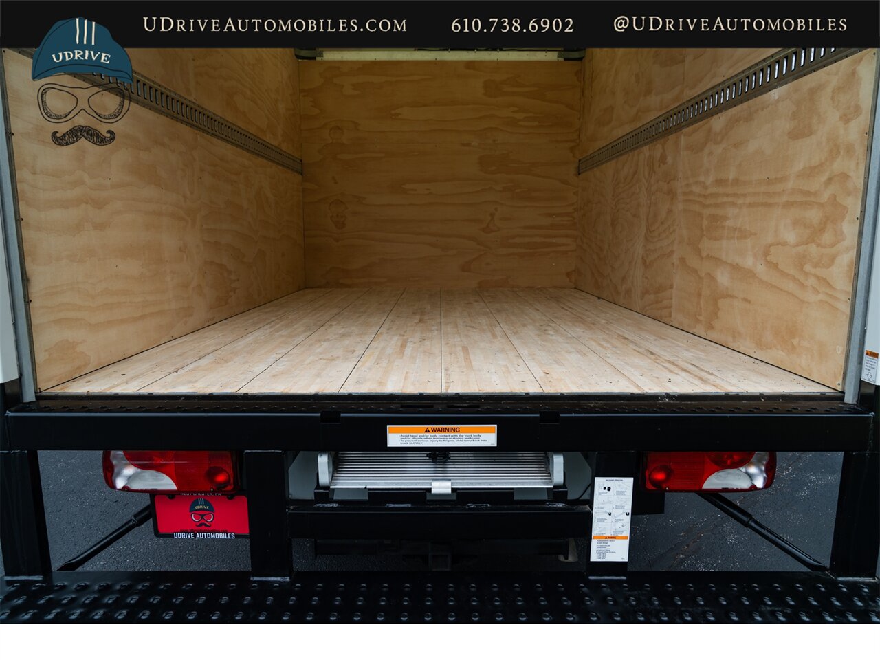 2023 Mercedes-Benz Sprinter 4500 Box Truck 260 Miles Diesel - Photo 28 - West Chester, PA 19382