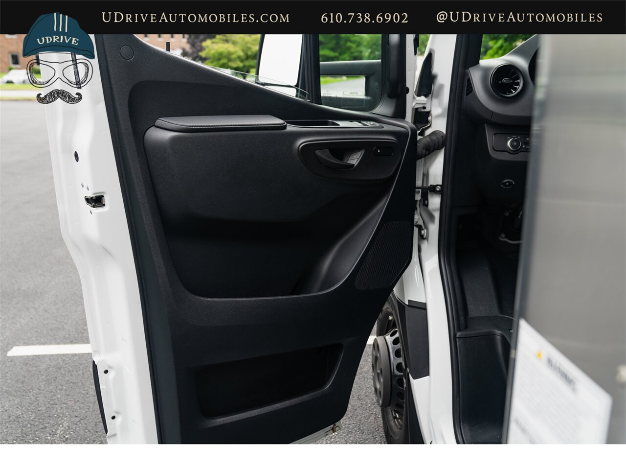 2023 Mercedes-Benz Sprinter 4500 Box Truck 260 Miles Diesel - Photo 36 - West Chester, PA 19382