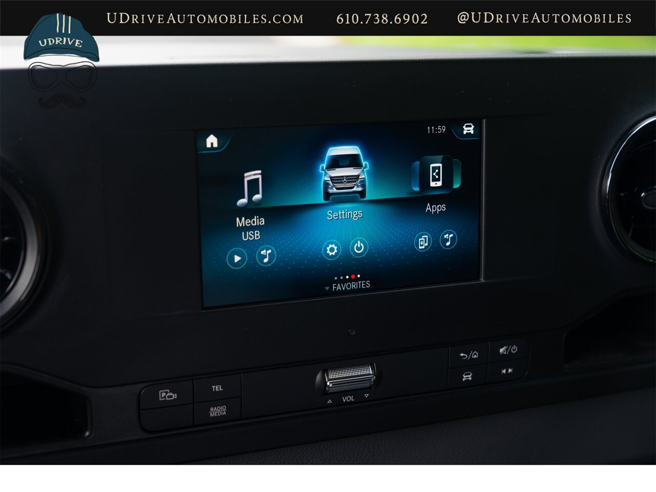 2023 Mercedes-Benz Sprinter 4500 Box Truck 260 Miles Diesel - Photo 48 - West Chester, PA 19382
