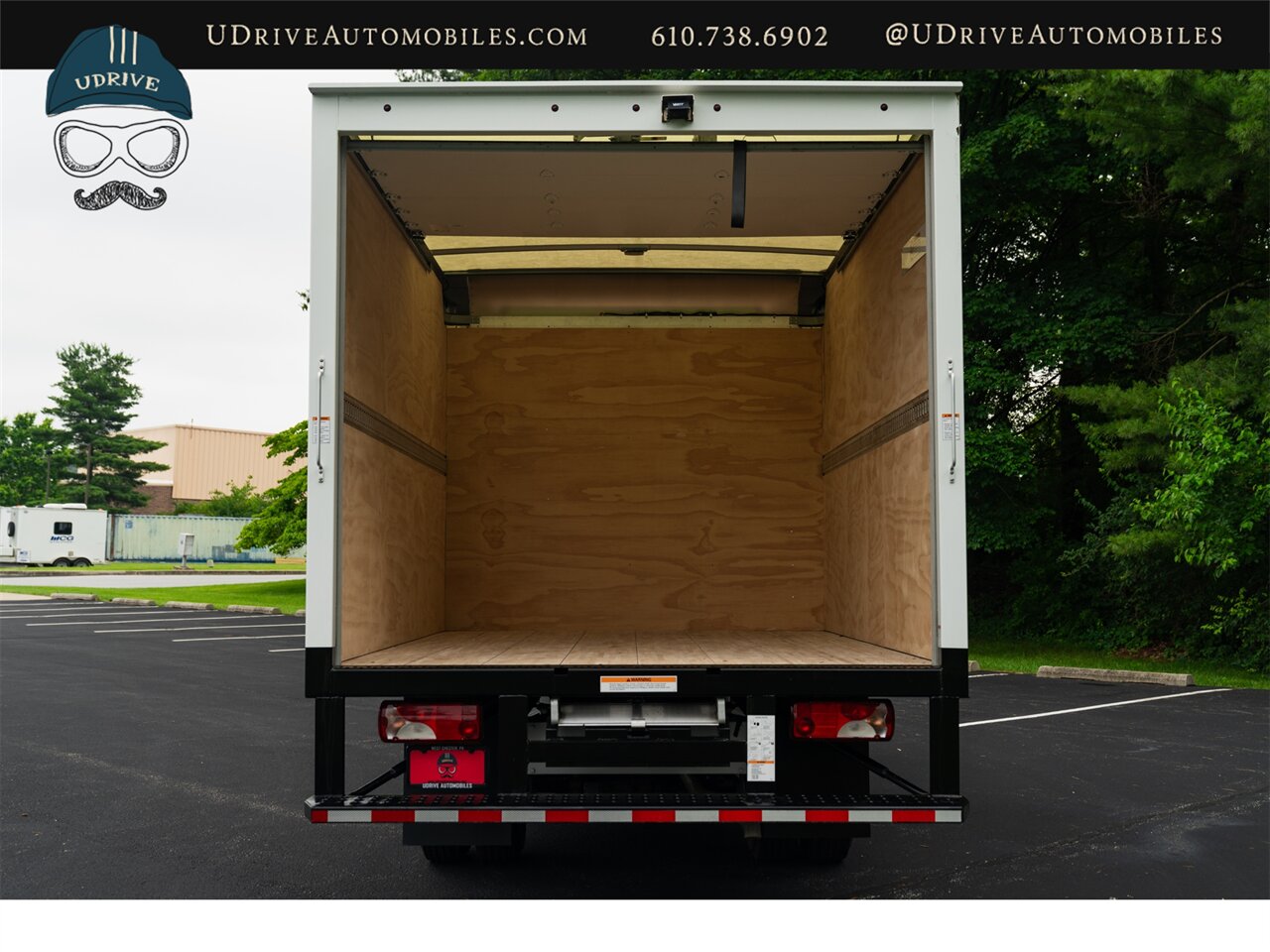 2023 Mercedes-Benz Sprinter 4500 Box Truck 260 Miles Diesel - Photo 26 - West Chester, PA 19382