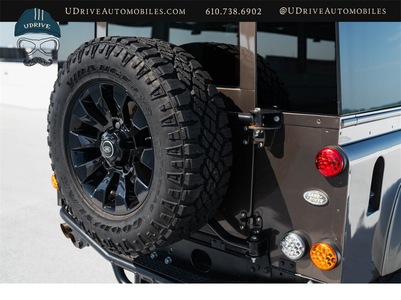 1984 Land Rover Defender 110 6.2L LS3 V8 Automatic Transmission Fully Restored - Photo 32 - West Chester, PA 19382