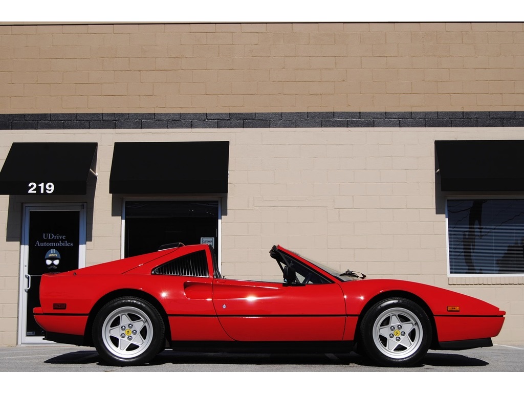 1987 Ferrari 328 328 GTS 16k Miles Service History   - Photo 10 - West Chester, PA 19382