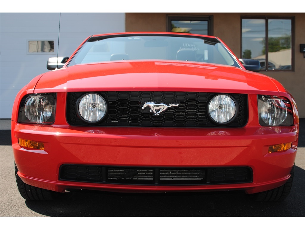 2005 Ford Mustang GT Deluxe   - Photo 3 - West Chester, PA 19382