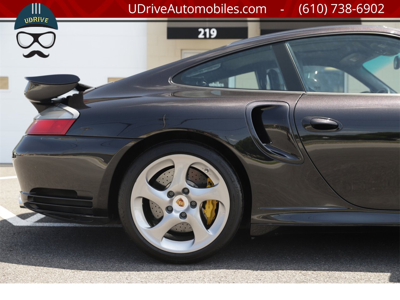 2005 Porsche 911 996 Turbo S Aerokit Sport Seats Painted Seat Backs  Sport Shifter Carbon Fiber Interior Pkg $152k MSRP - Photo 17 - West Chester, PA 19382