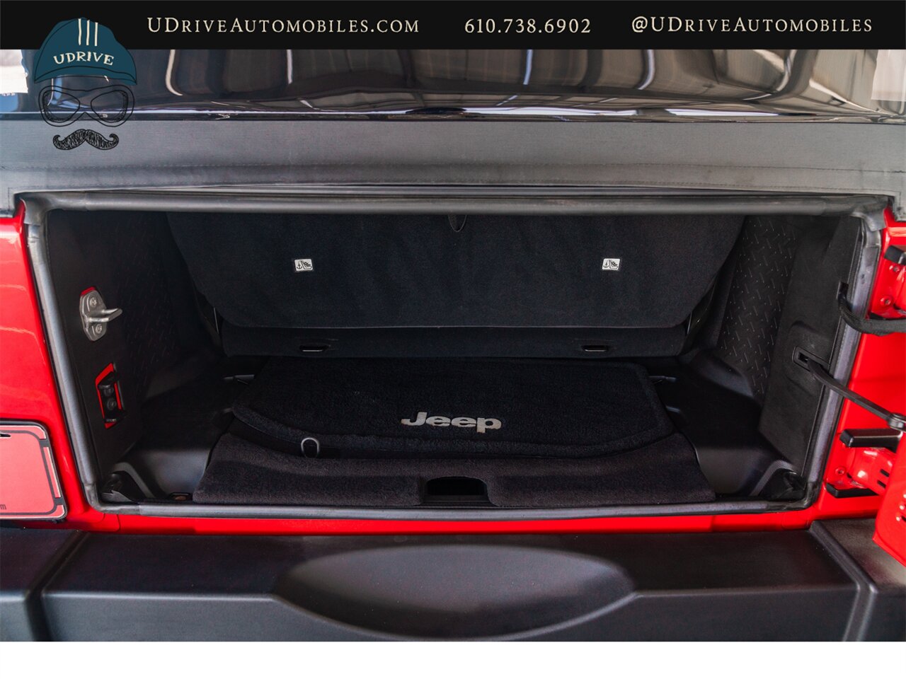 2015 Jeep Wrangler Sport  6 Speed Manual Incredible Condition - Photo 51 - West Chester, PA 19382