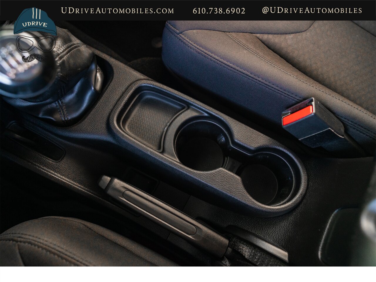 2015 Jeep Wrangler Sport  6 Speed Manual Incredible Condition - Photo 46 - West Chester, PA 19382