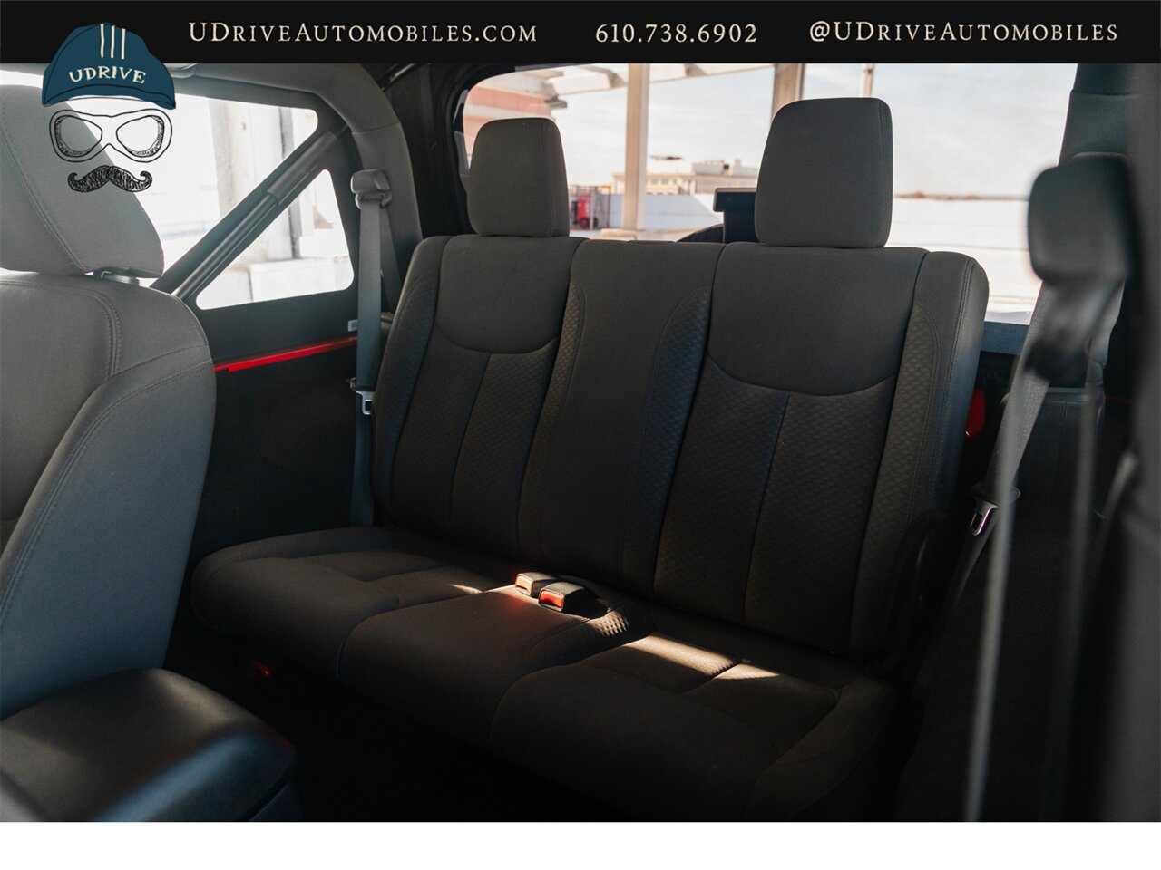2015 Jeep Wrangler Sport  6 Speed Manual Incredible Condition - Photo 48 - West Chester, PA 19382