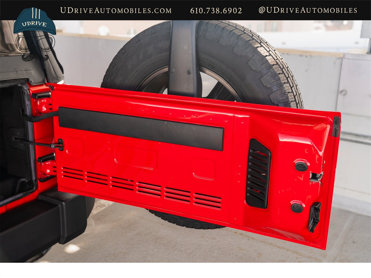 2015 Jeep Wrangler Sport  6 Speed Manual Incredible Condition - Photo 50 - West Chester, PA 19382