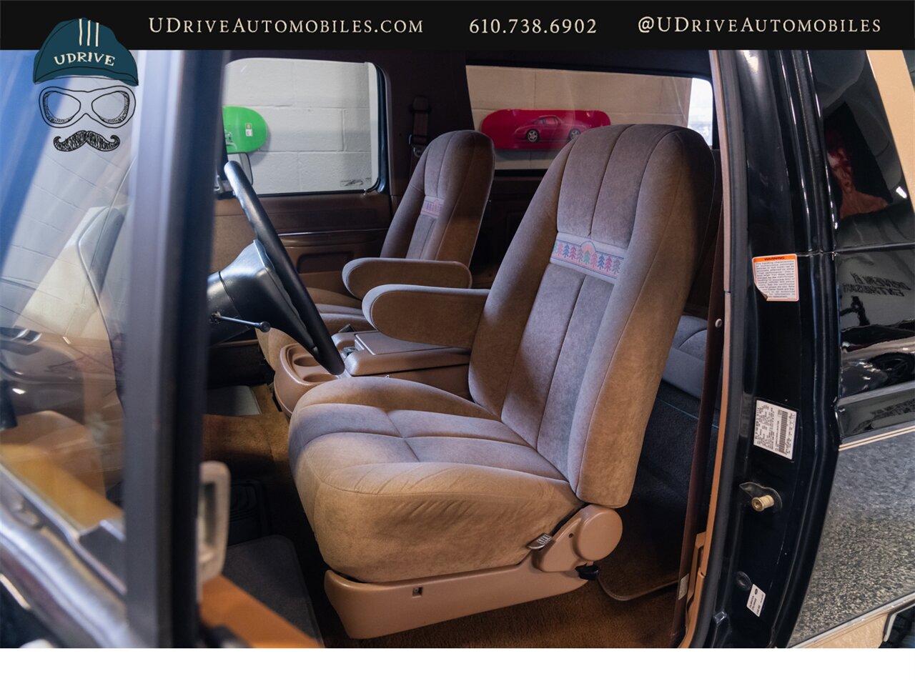 1990 Ford Bronco Eddie Bauer 4x4  11k Miles - Photo 4 - West Chester, PA 19382