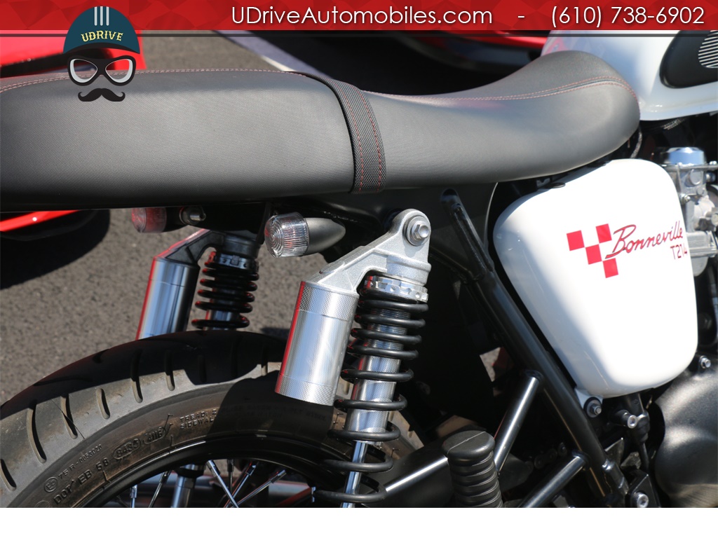 2015 Triumph Bonneville T214 Arrow Exhaust Brat Style Cafe Racer Mods   - Photo 14 - West Chester, PA 19382