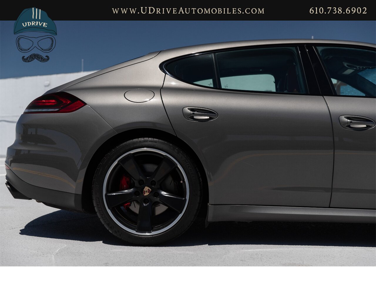 2014 Porsche Panamera GTS 2 Tone Lthtr Pkg Black/Carrera Red Interior  Vent Seats Painted Side Skirts 20in Turbo II Whls Cam Park Asst Surround View Prem Plus - Photo 19 - West Chester, PA 19382