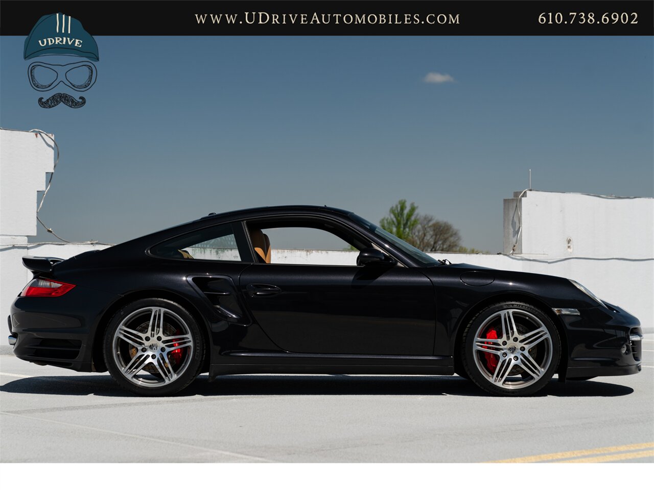 2009 Porsche 911 Turbo  997 6 Speed Manual Chrono Vented Seats Bi-Color Interior - Photo 18 - West Chester, PA 19382