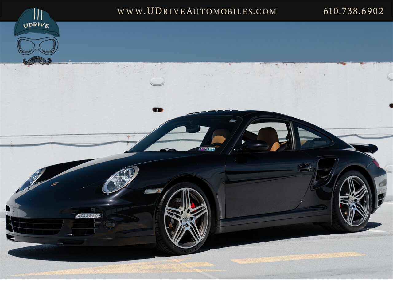 2009 Porsche 911 Turbo  997 6 Speed Manual Chrono Vented Seats Bi-Color Interior - Photo 12 - West Chester, PA 19382