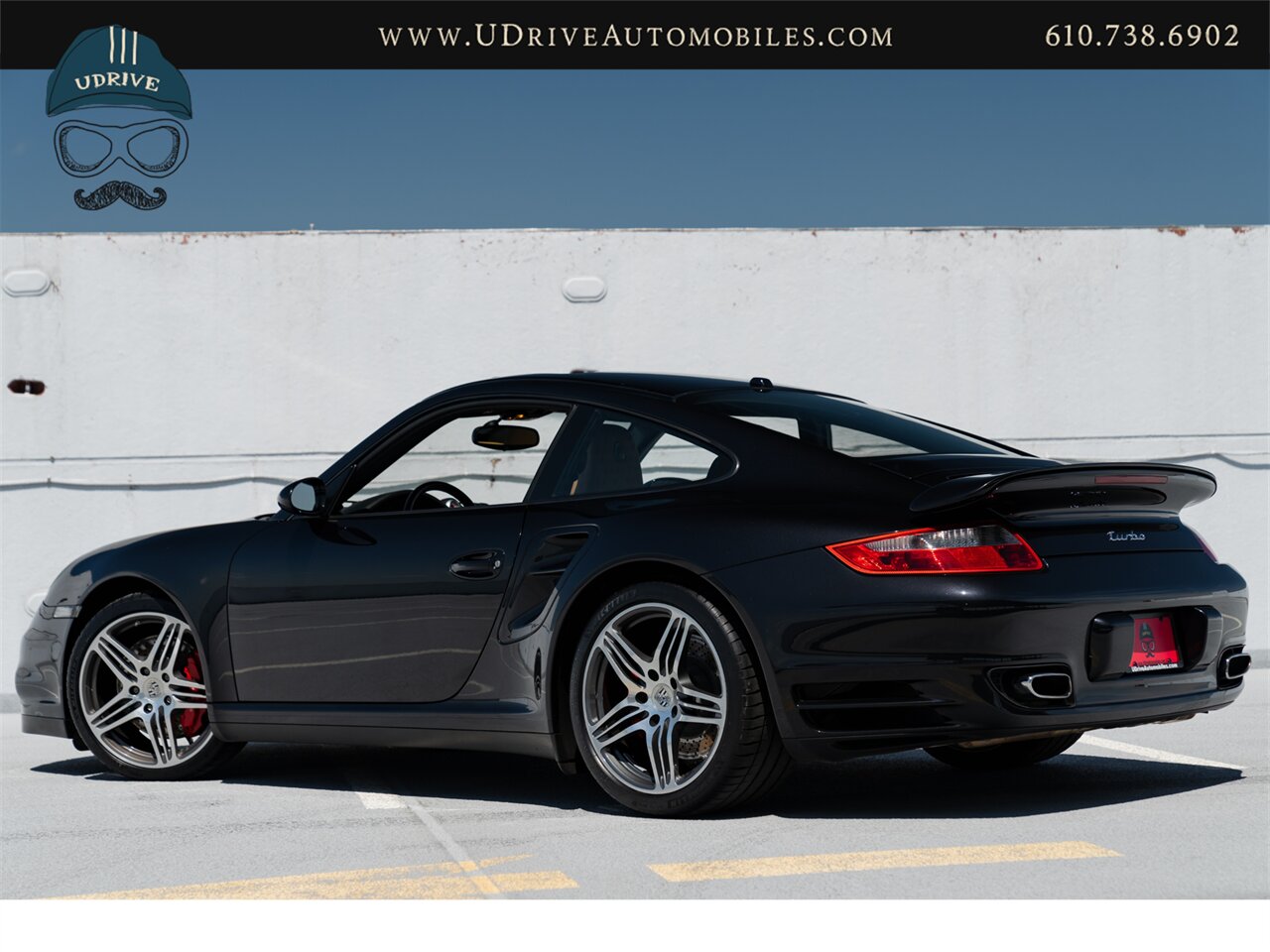 2009 Porsche 911 Turbo  997 6 Speed Manual Chrono Vented Seats Bi-Color Interior - Photo 5 - West Chester, PA 19382