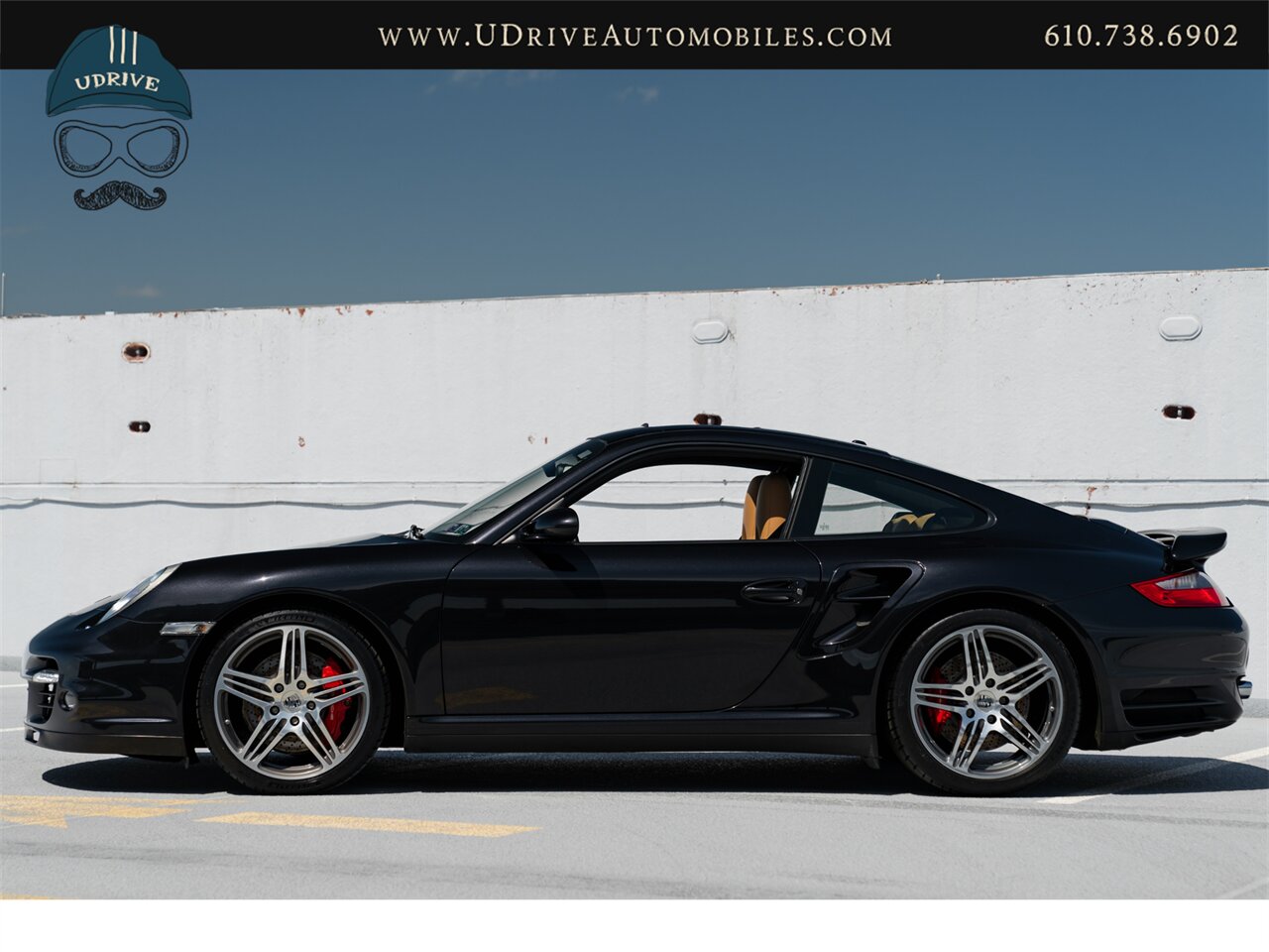 2009 Porsche 911 Turbo  997 6 Speed Manual Chrono Vented Seats Bi-Color Interior - Photo 10 - West Chester, PA 19382